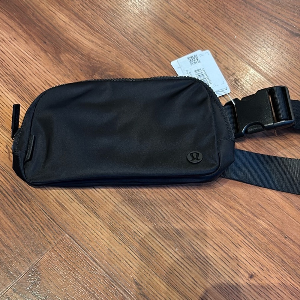 Black Everywhere Belt Bag - NWT